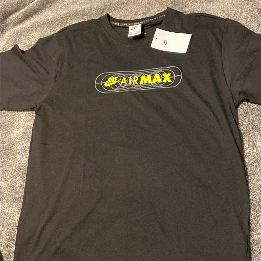 Nike Air Max Short Sleeve Tee size L